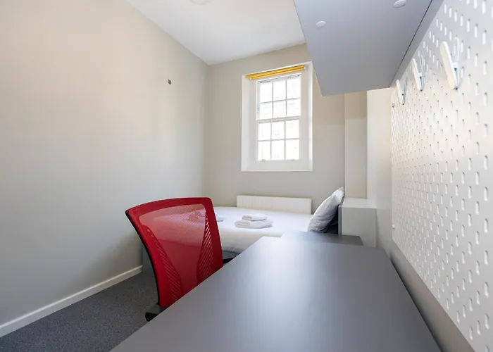 Spacious Room With Shared Facilities