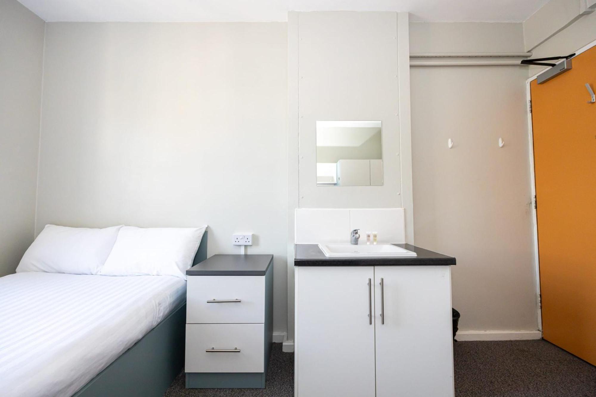 Appartement Spacious With Shared Facilities *